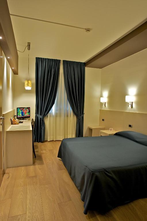 Sam Hotel Monfalcone Pokój zdjęcie